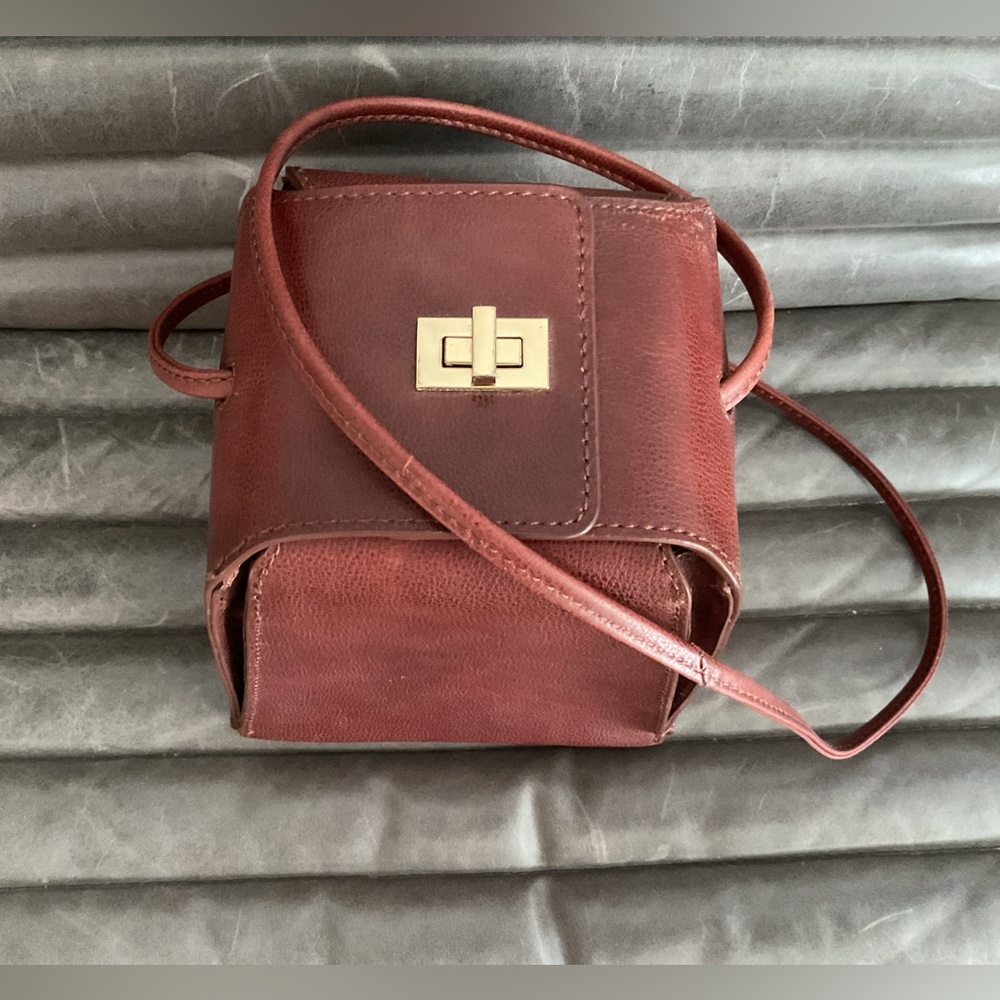 Neely & Chloe chocolate brown leather small bucket cross body bag